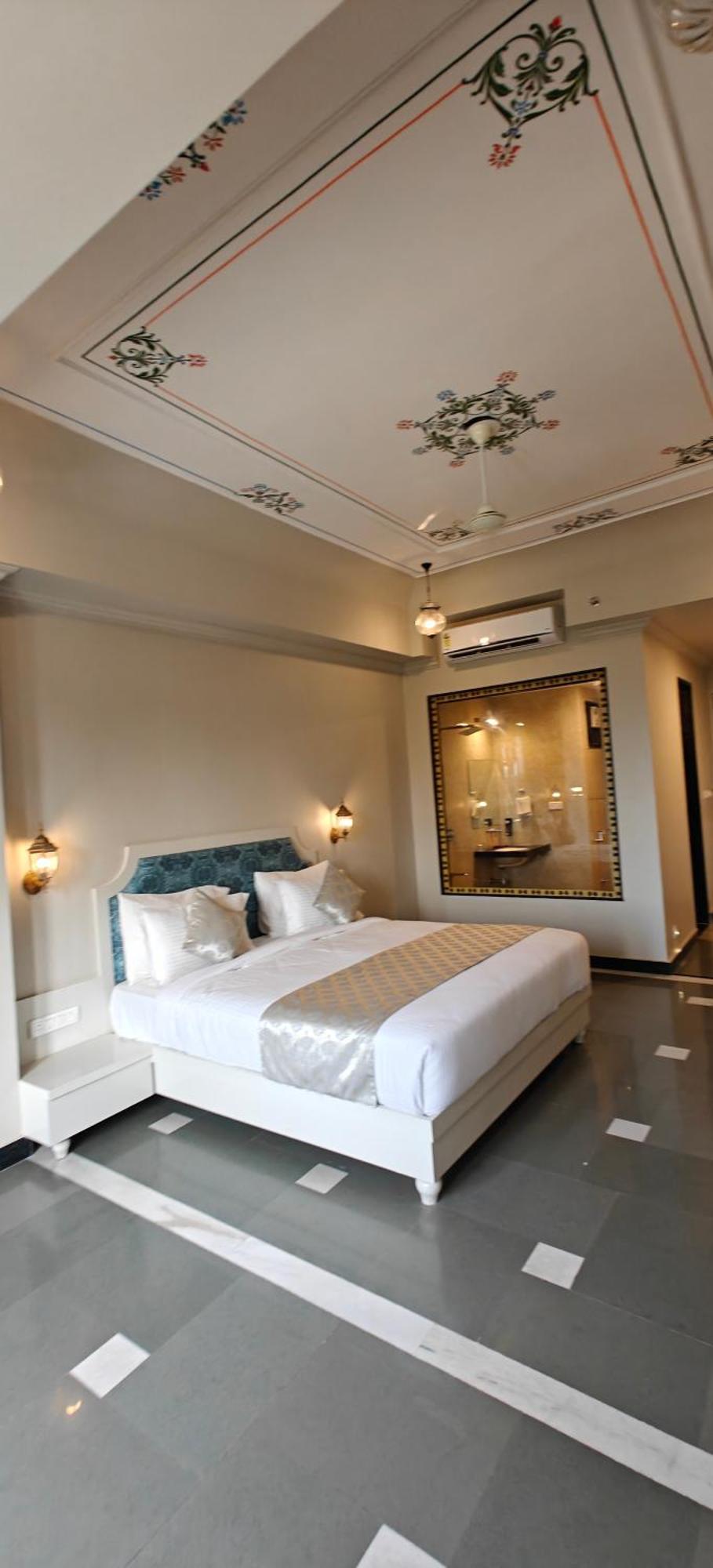 The Biletha Bagh Hotel Udaipur Bagian luar foto